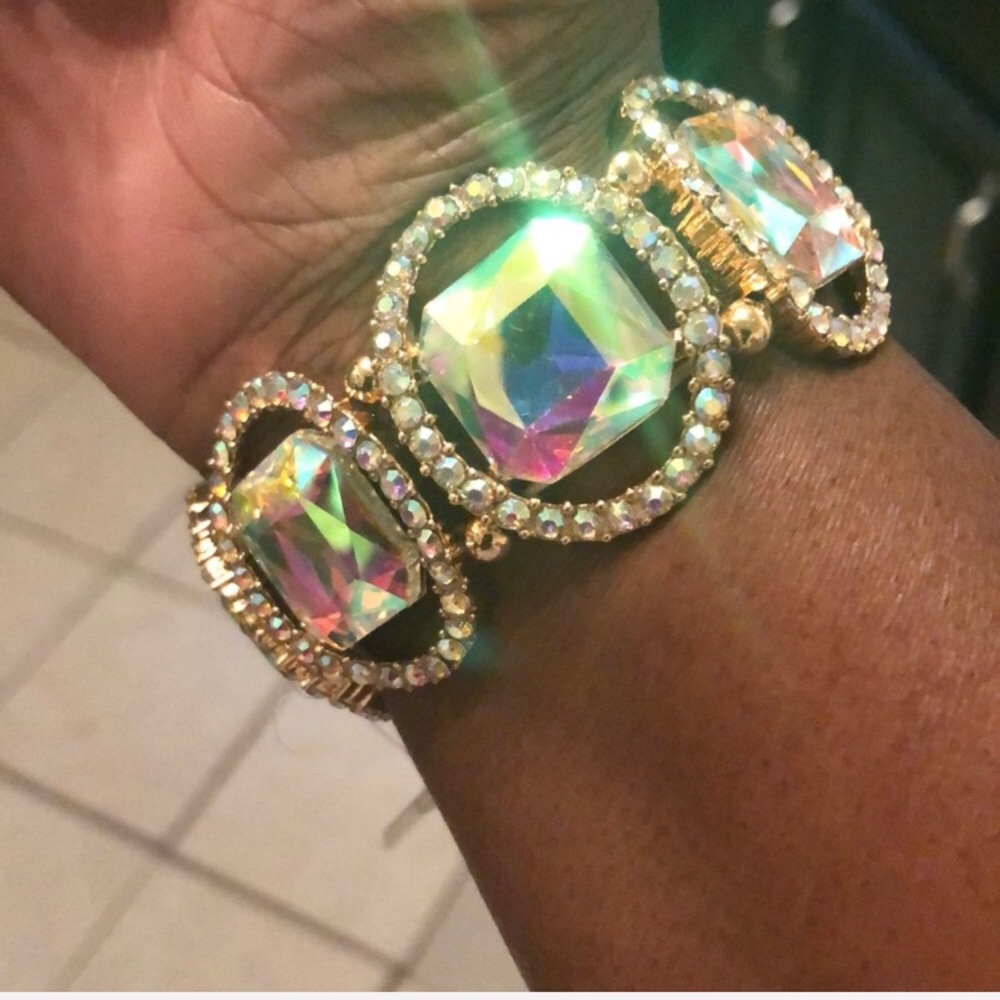Gold and crystal sparkling stretch bracelet